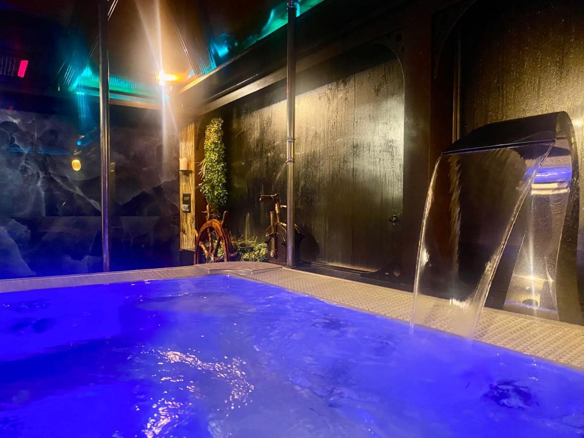 Hotel De La Truite & Spa Le Petit Nautilus Le Pont Kültér fotó